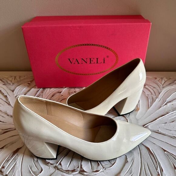 Vaneli cream patent leather pumps size 7.5 - Picture 1 of 9